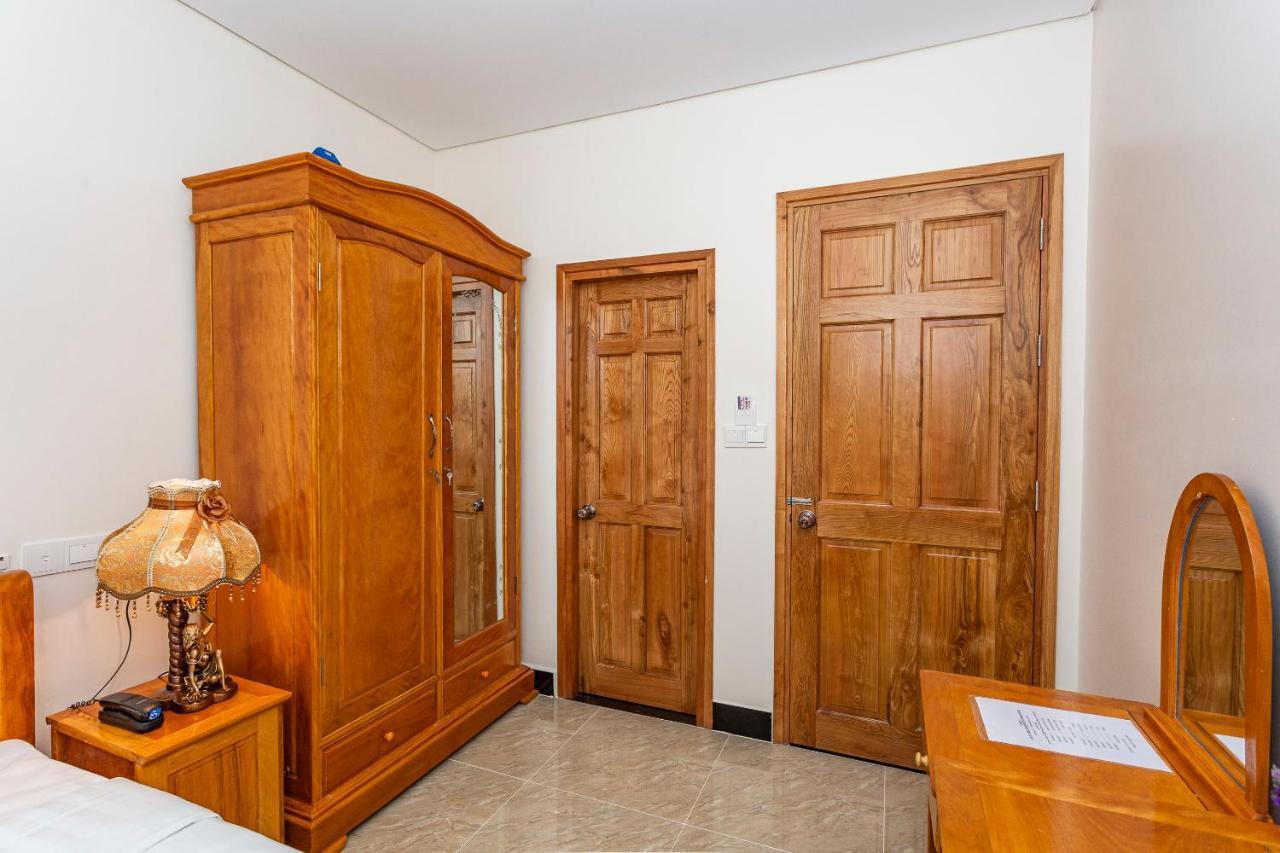 Oyo 325 Mai Hung Hotel Дуонг-Донг Экстерьер фото