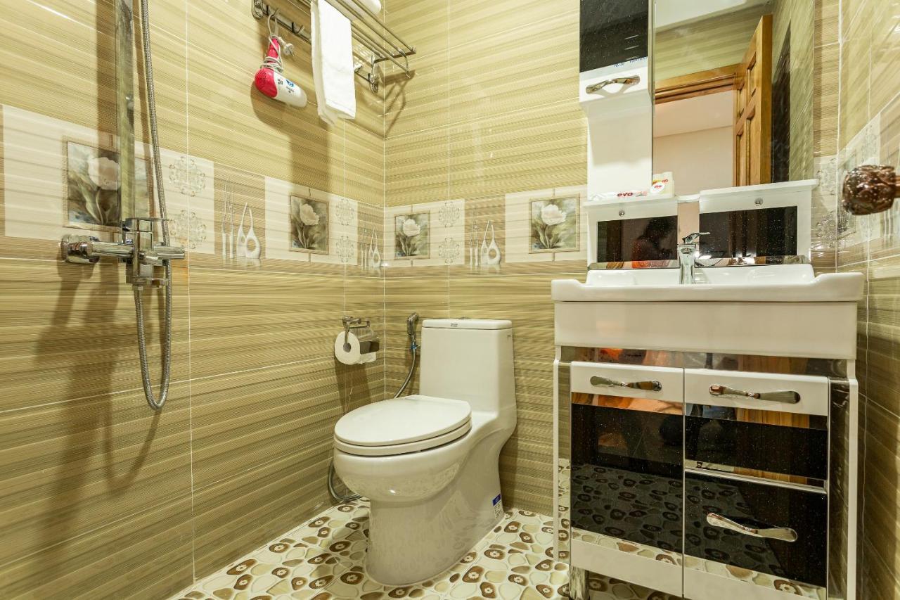 Oyo 325 Mai Hung Hotel Дуонг-Донг Экстерьер фото