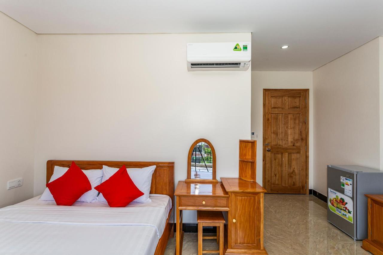 Oyo 325 Mai Hung Hotel Дуонг-Донг Экстерьер фото