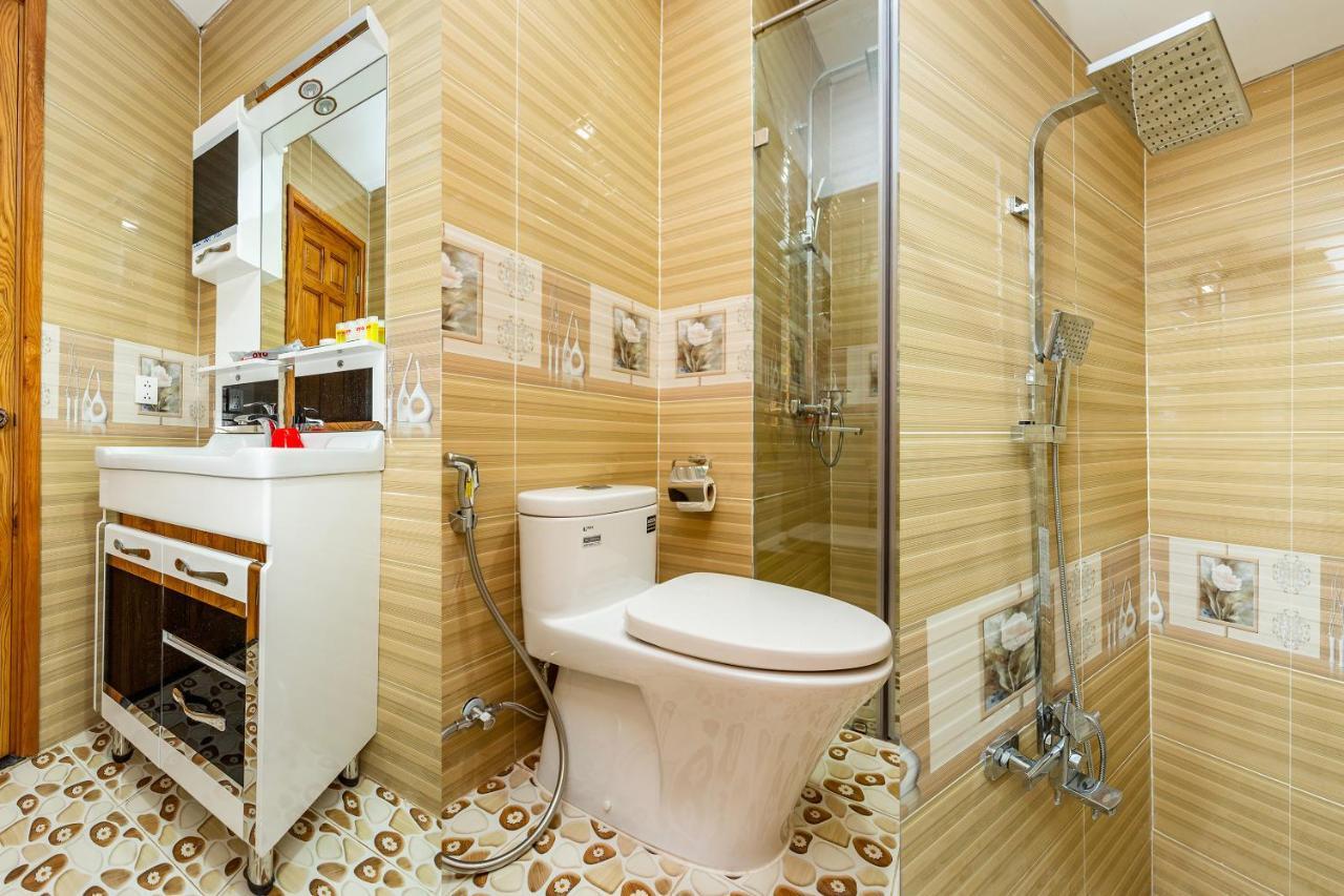 Oyo 325 Mai Hung Hotel Дуонг-Донг Экстерьер фото