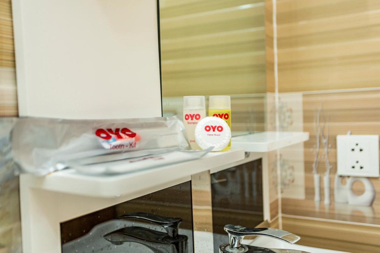 Oyo 325 Mai Hung Hotel Дуонг-Донг Экстерьер фото